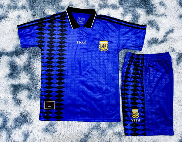 Bộ áo bóng đá Retro Argentina 1994 sân khách hàng Thailand Giống thi đấu 99%